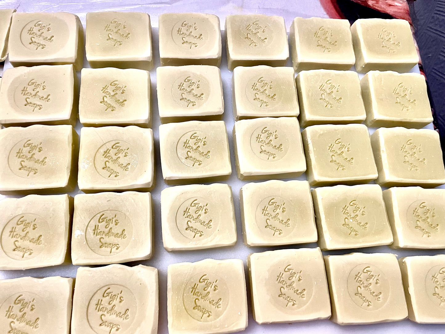 🌿 Pure Olive Oil Soap — Gentle, Authentic, and Naturally Nourishing