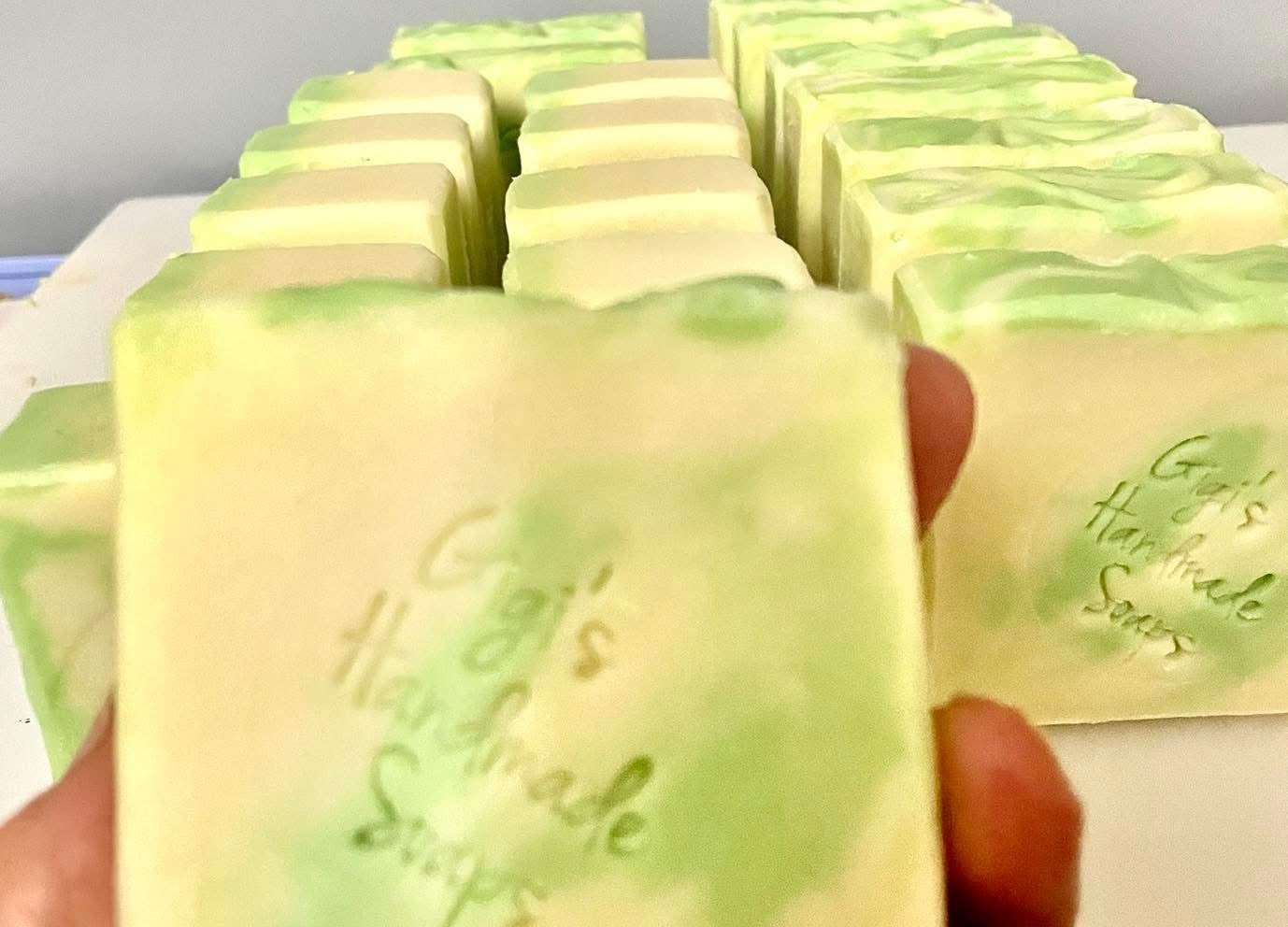 Peppermint & Menthol Soap – Cool, Refreshing, and Invigorating